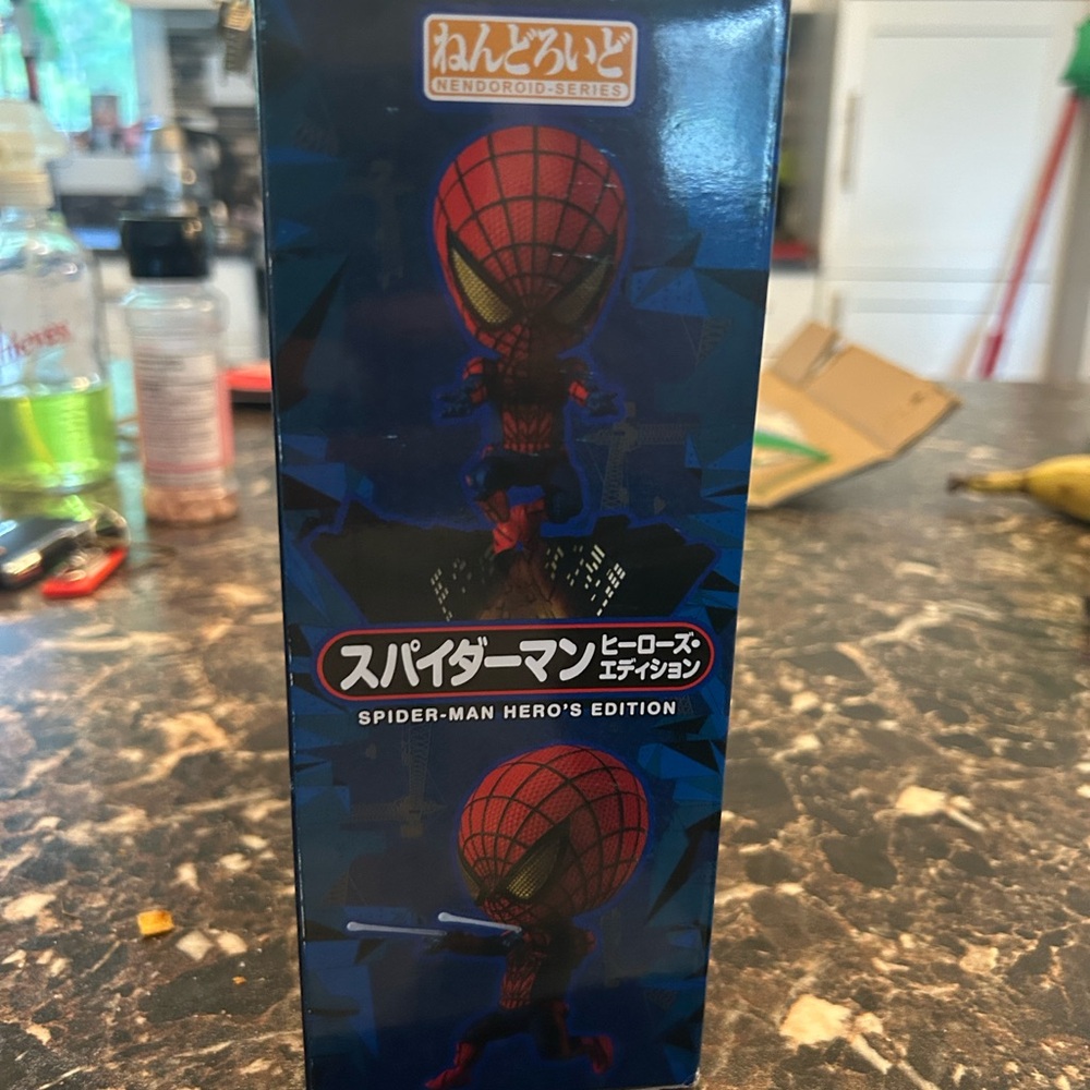 Spider-Man Action Figure - Blue and Red - Picture 4 of 9